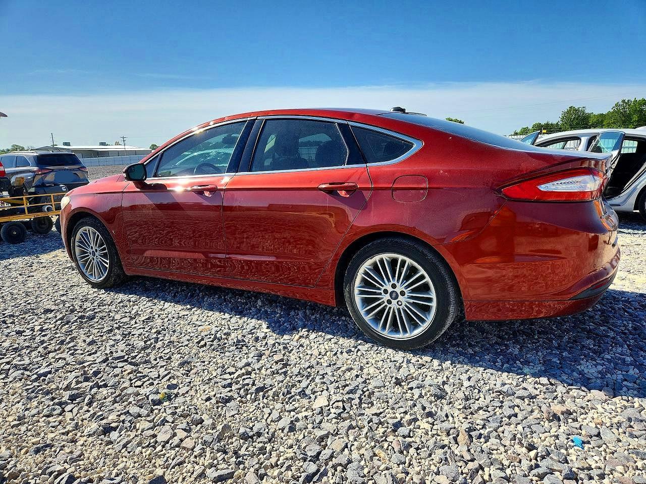 2014 Ford Fusion Se - Фото 2