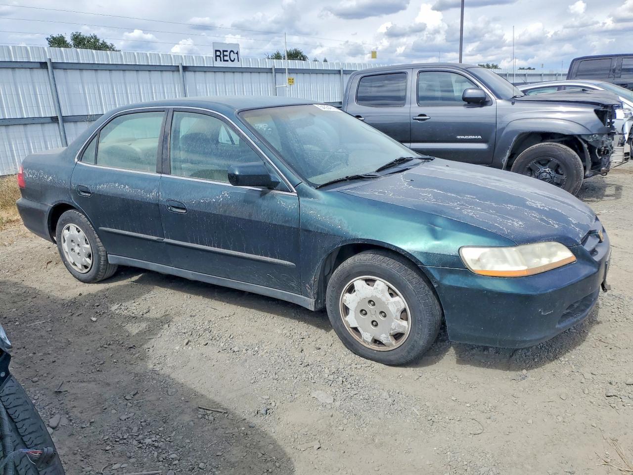 1998 Honda Accord Lx - Image 4