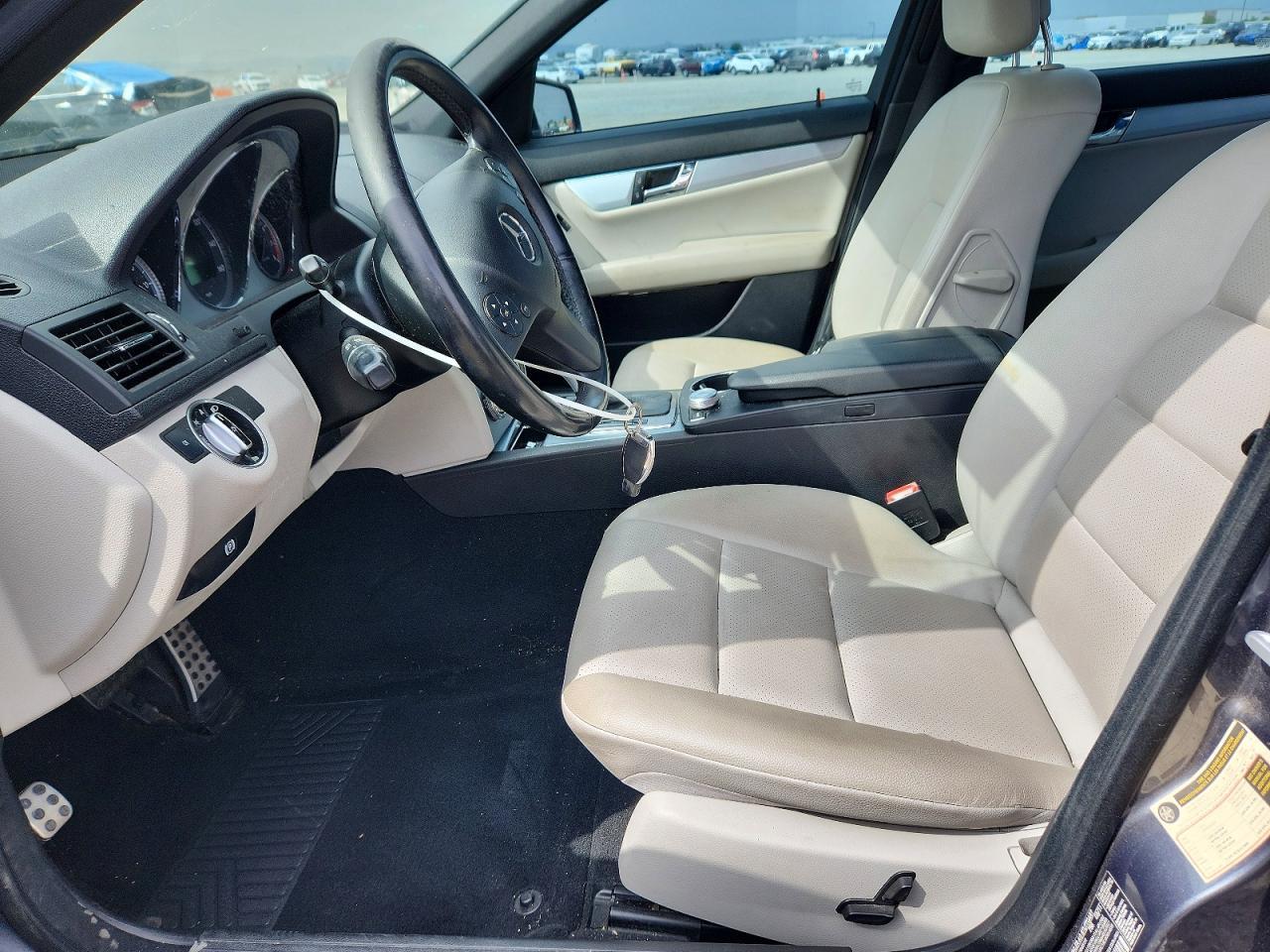 2011 Mercedes-Benz C 300 - Фото 7