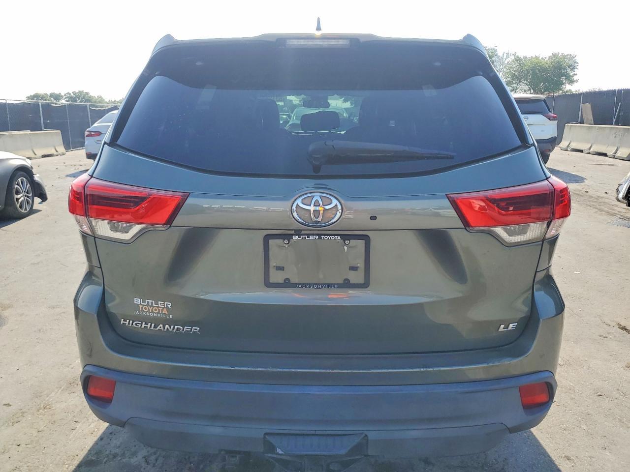 2019 Toyota Highlander Le Plus - Фото 6