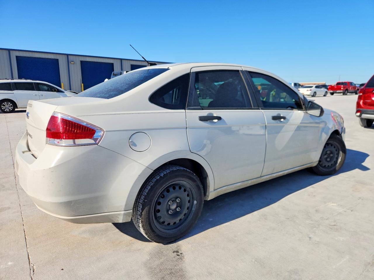 2010 Ford Focus - Image 3