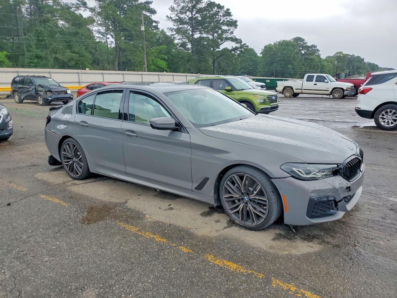 2021 BMW 530 I - Фото 4
