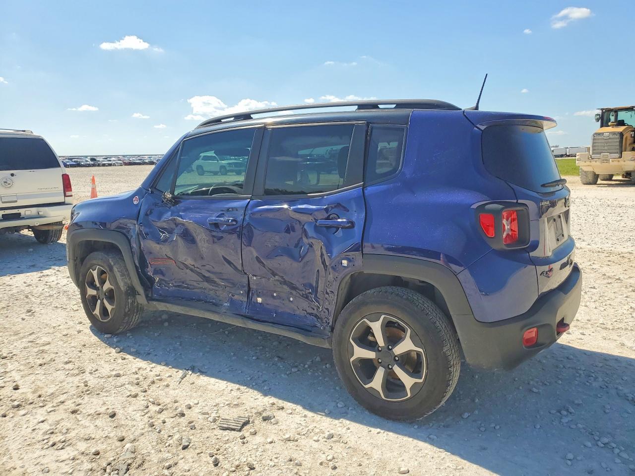 2021 Jeep Renegade Trailhawk - Фото 2