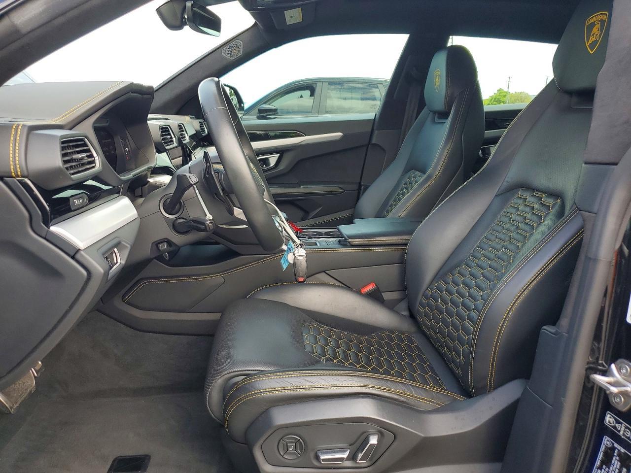 2020 Lamborghini Urus - Image 7