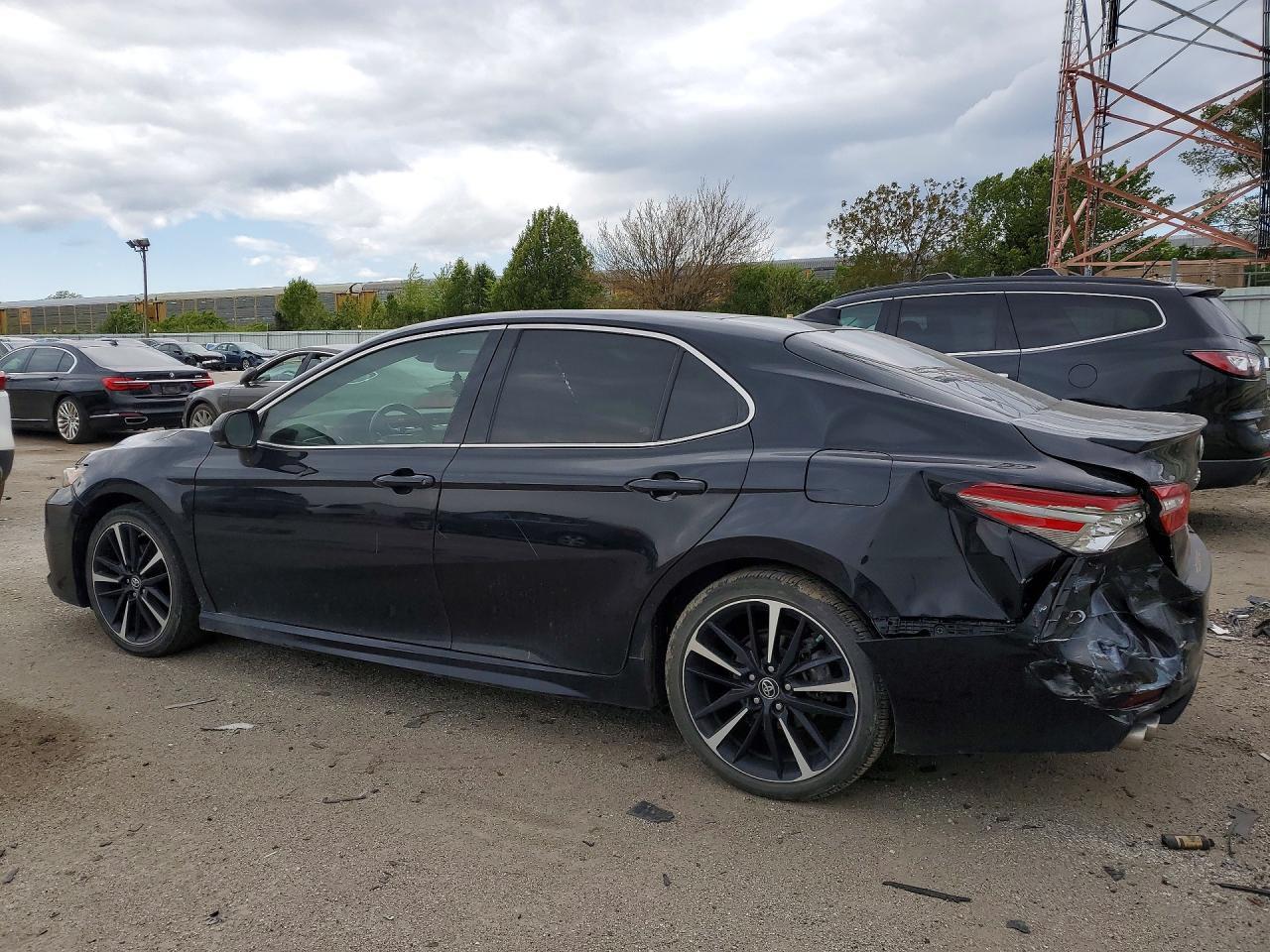 2019 Toyota Camry Xse - Image 2