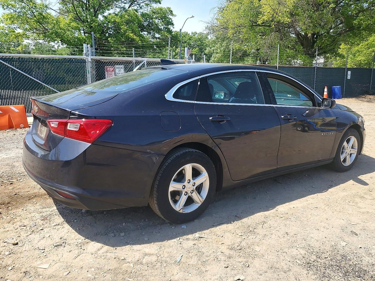 2022 Chevrolet Malibu Ls - Image 3