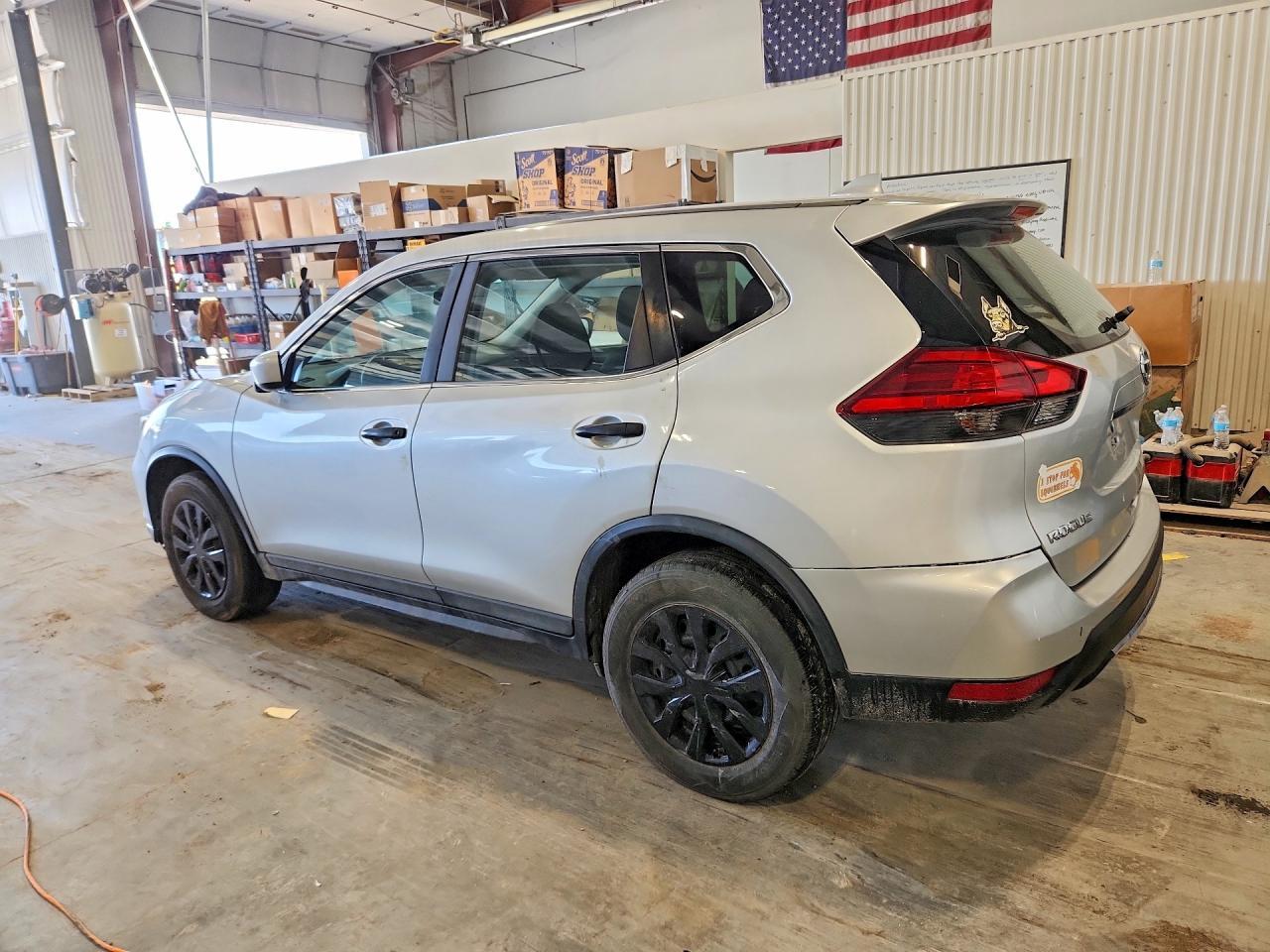 2017 Nissan Rogue S - Фото 2