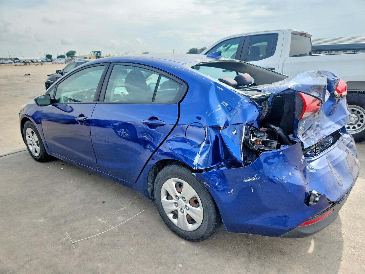 2018 Kia Forte Lx - Image 2