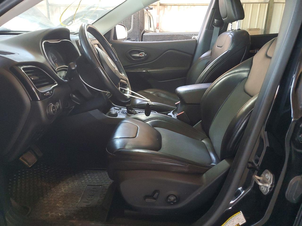 2019 Jeep Cherokee Latitude Plus - Фото 7