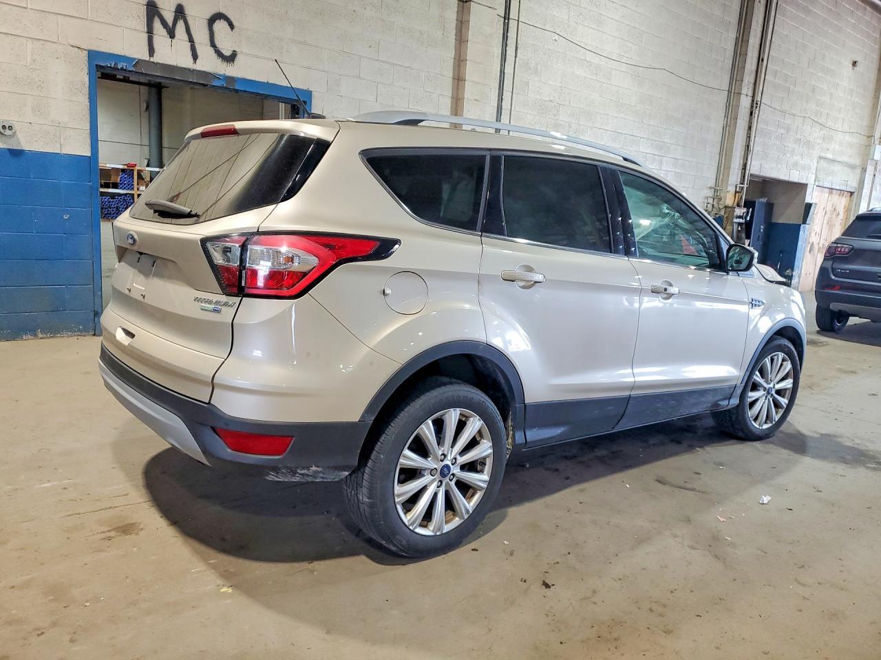 2017 Ford Escape Titanium - Image 3