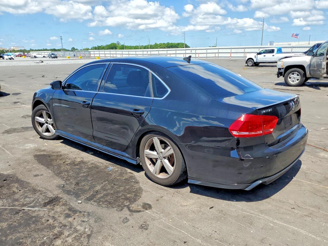 2015 Volkswagen Passat S - Image 2