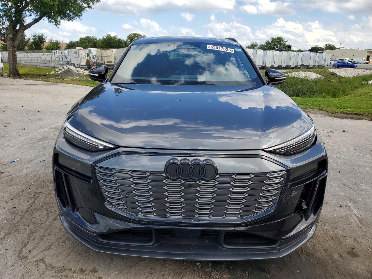 2025 Audi Sq6 E-Tron Prestige - Image 5