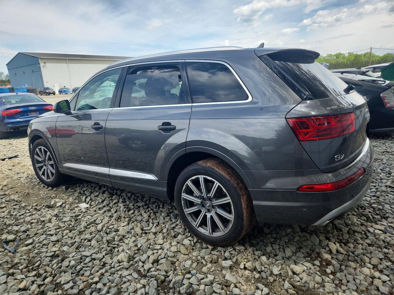 2019 Audi Q7 Premium Plus - Фото 2