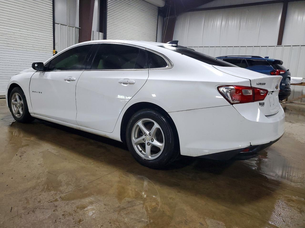 2018 Chevrolet Malibu Ls - Фото 2