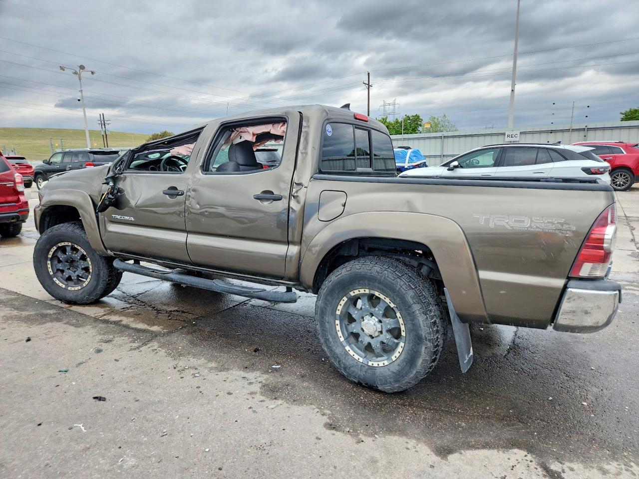 2012 Toyota Tacoma Double Cab - Image 2