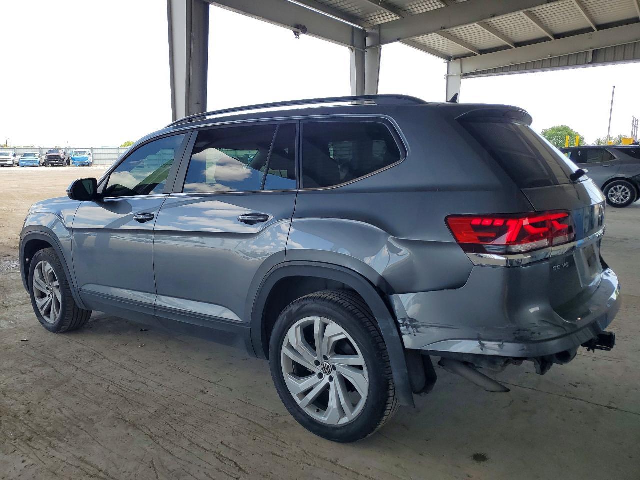 2023 Volkswagen Atlas Se - Image 2