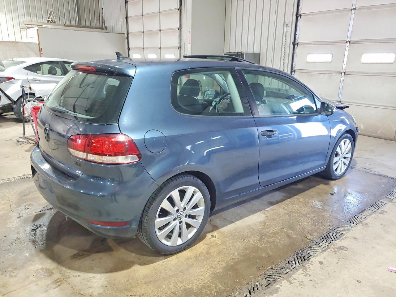 2012 Volkswagen Golf - Фото 3