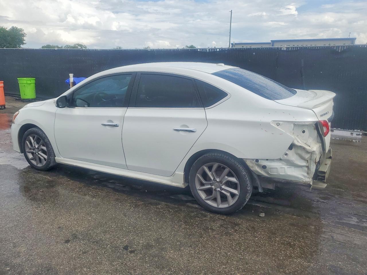 2015 Nissan Sentra Sr - Фото 2
