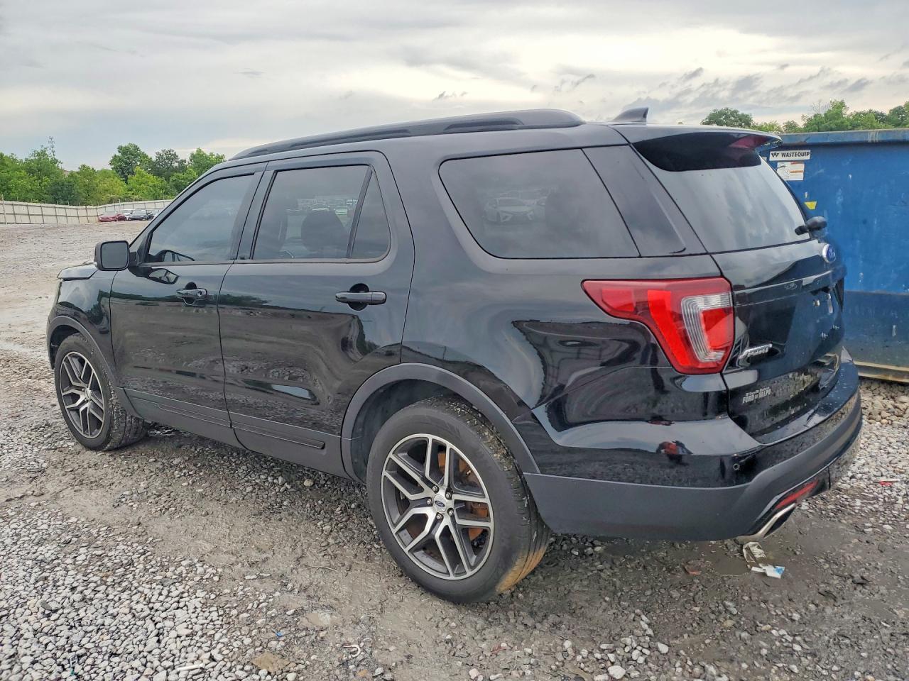2016 Ford Explorer Sport - Фото 2