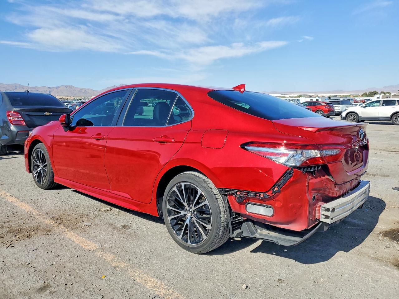 2019 Toyota Camry Se - Image 2