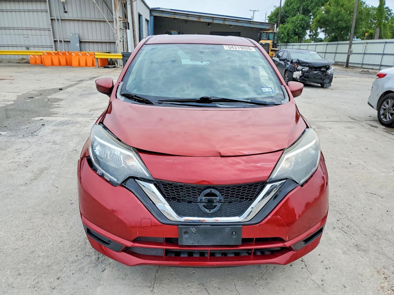 2017 Nissan Versa - Фото 5