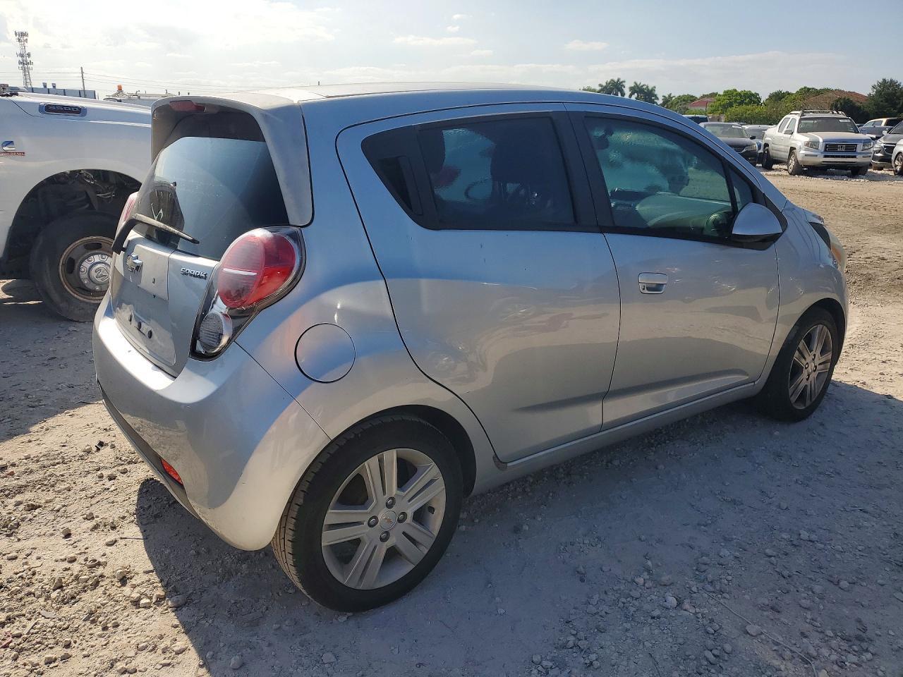2015 Chevrolet Spark 1Lt - Фото 3