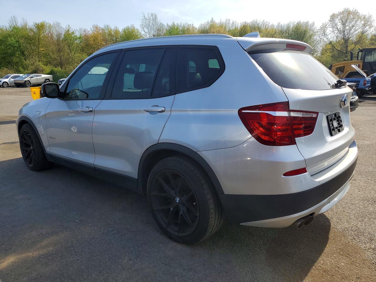 2011 BMW X3 xDrive28I - Фото 2