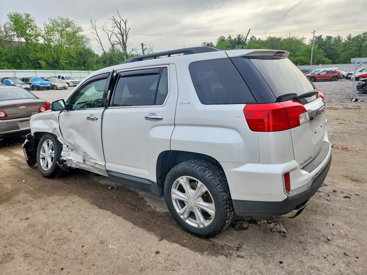 2017 GMC Terrain Sle - Image 2
