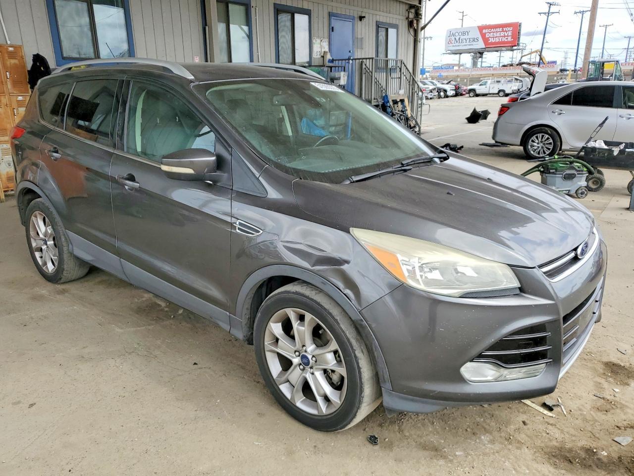 2016 Ford Escape Titanium - Image 4
