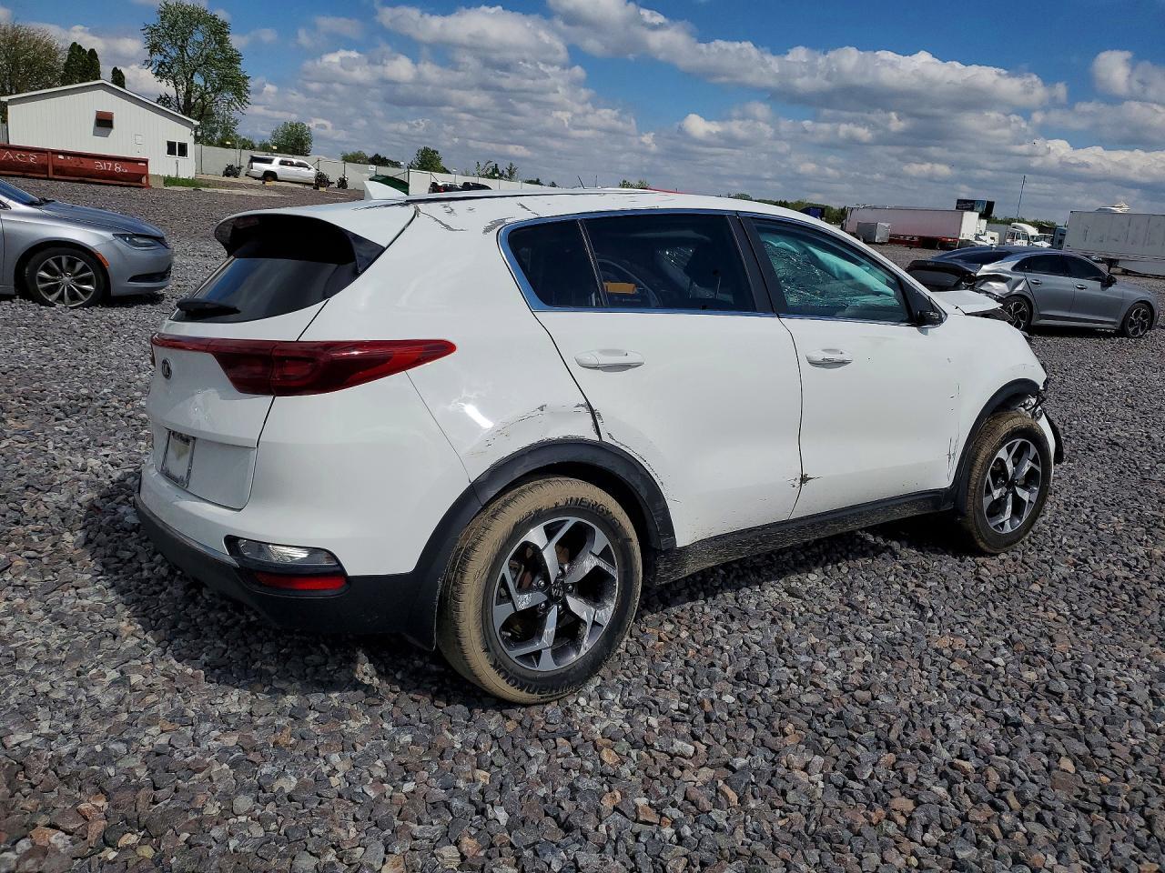 2020 Kia Sportage Lx - Image 3