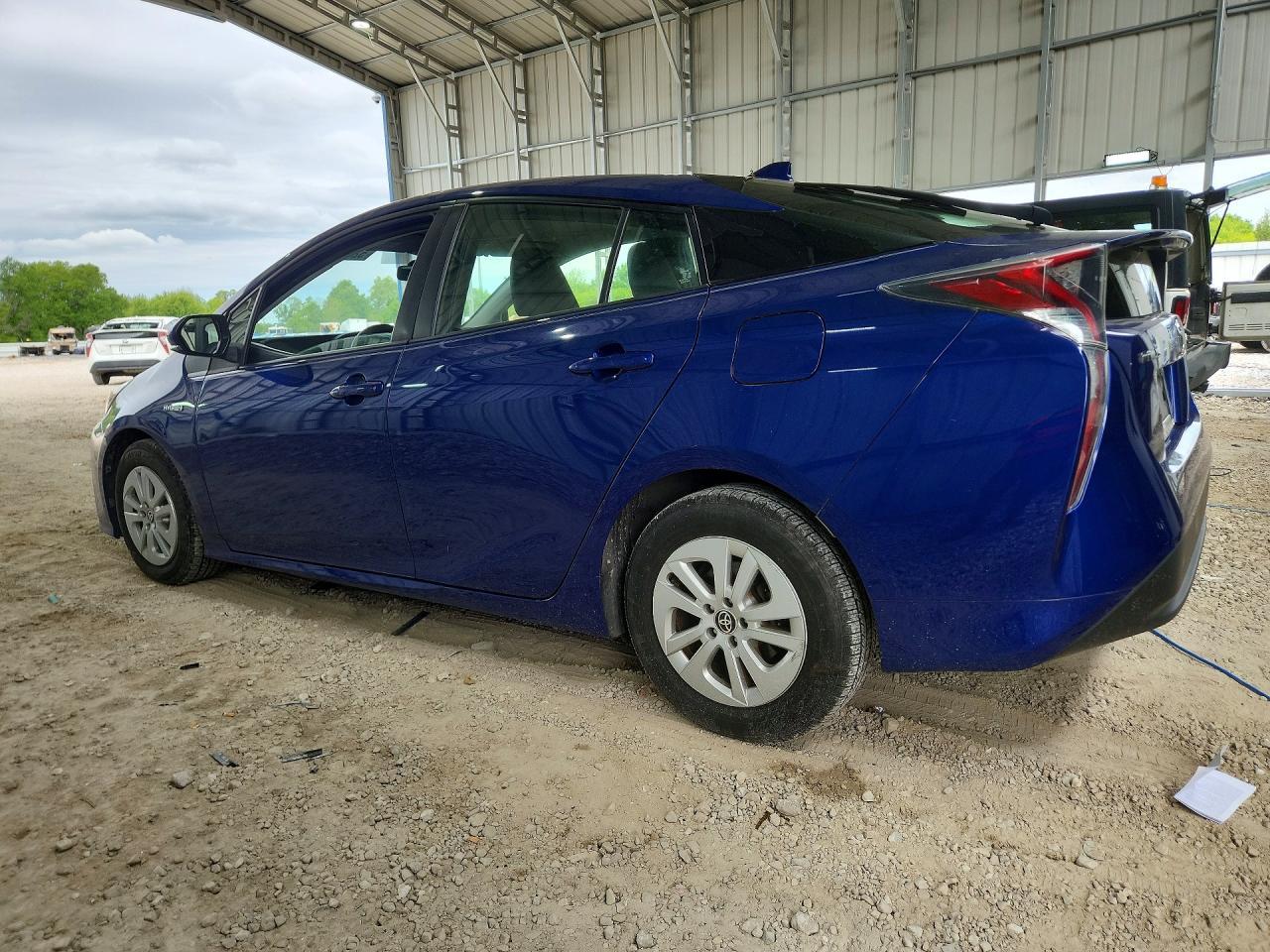 2016 Toyota Prius Two - Фото 2