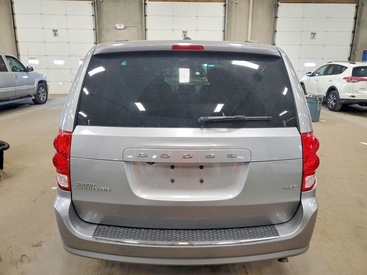 2016 Dodge Grand Caravan Sxt - Фото 6