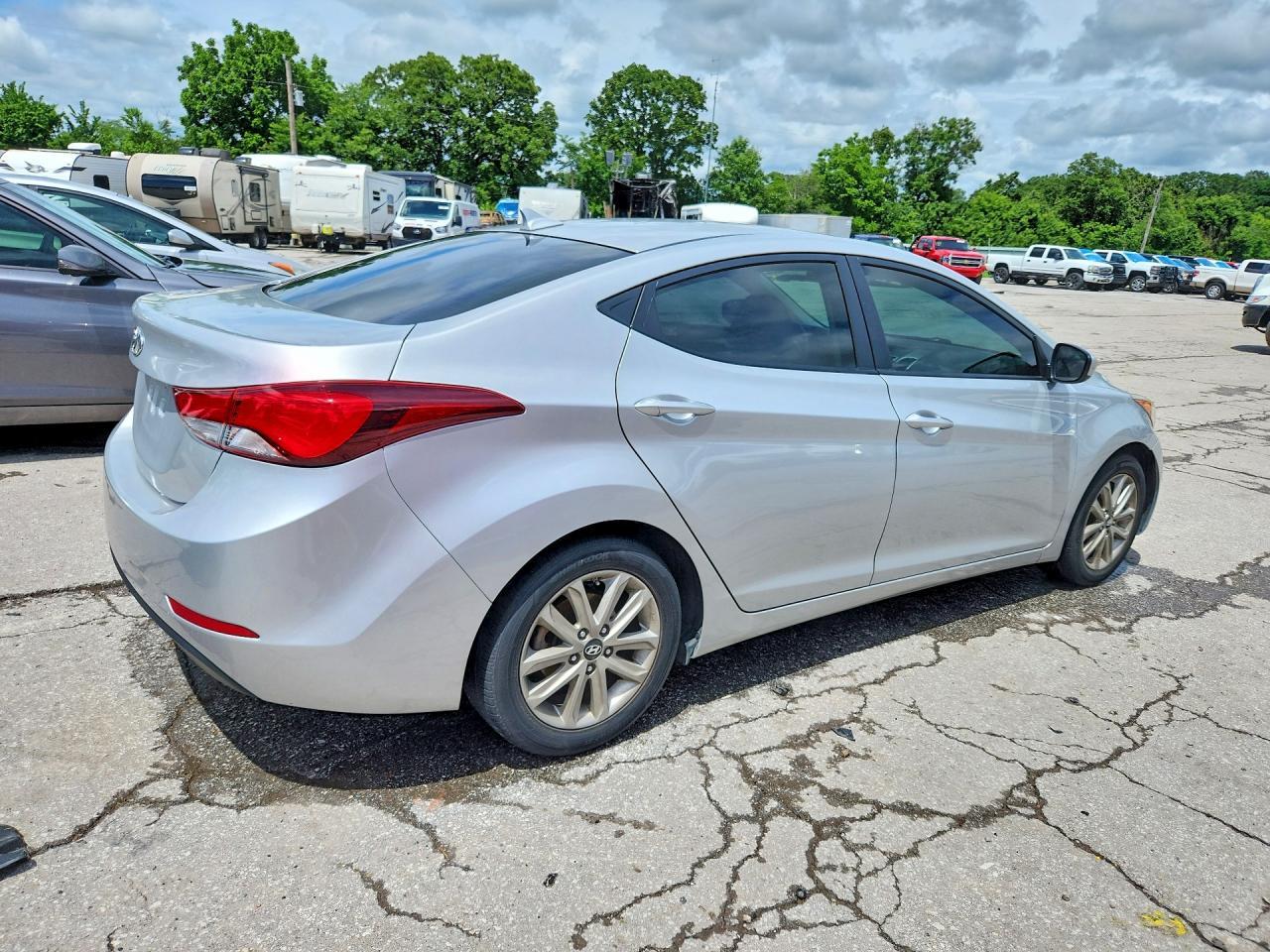 2015 Hyundai Elantra Se - Фото 3