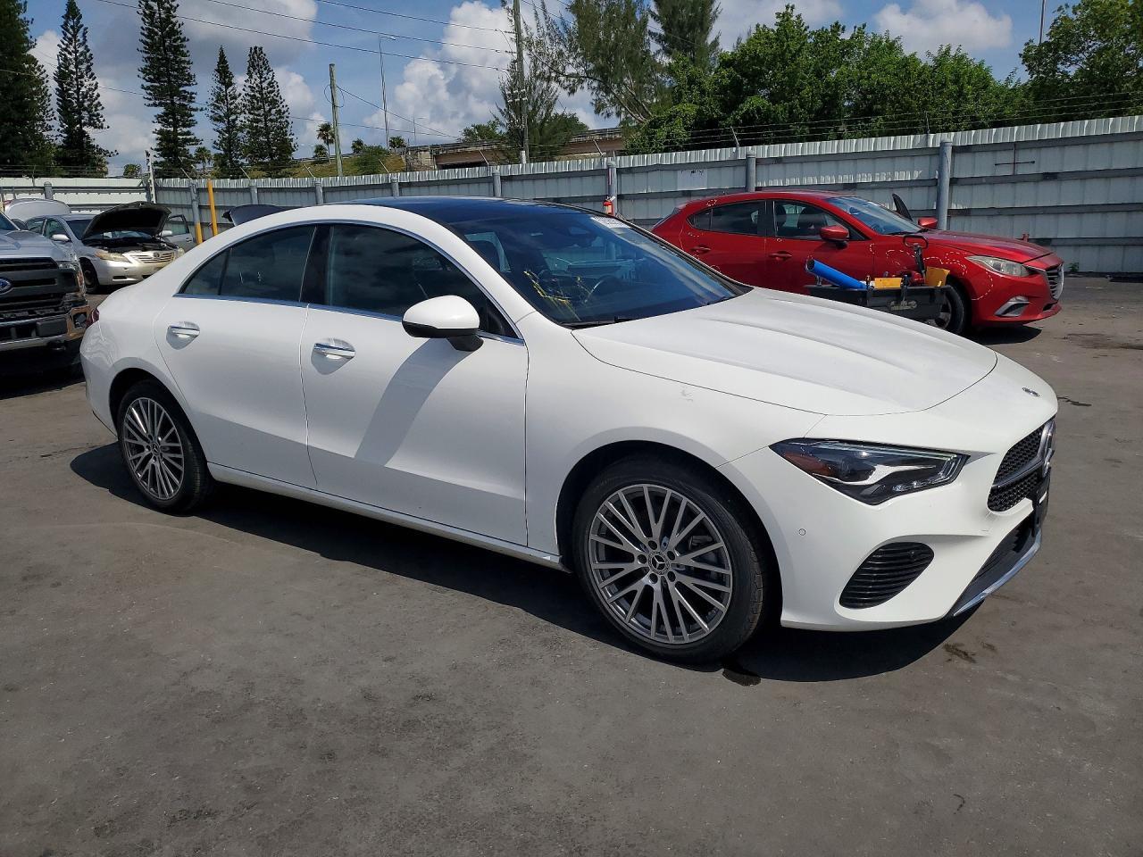 2025 Mercedes-Benz Cla 250 - Фото 4
