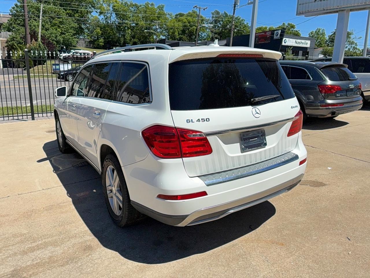 2014 Mercedes-Benz Gl 450 4Matic - Image 3
