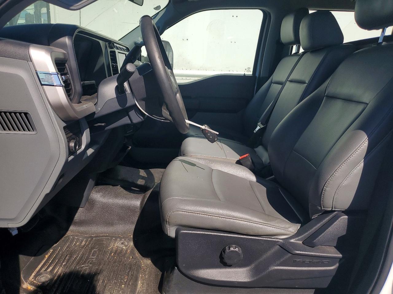 2023 Ford F350 Super Duty - Image 7