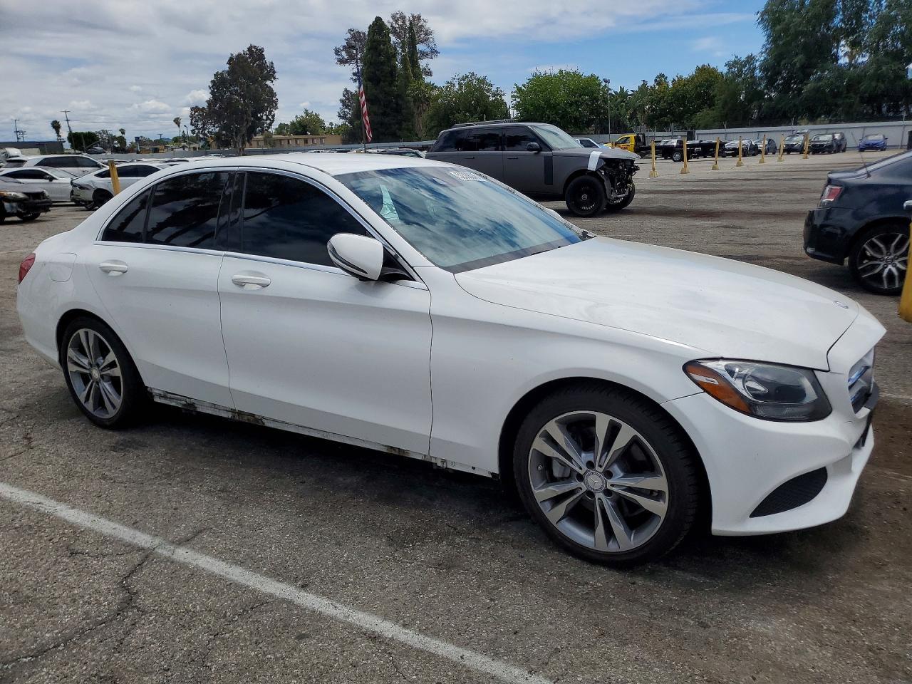2017 Mercedes-Benz C 300 - Фото 4