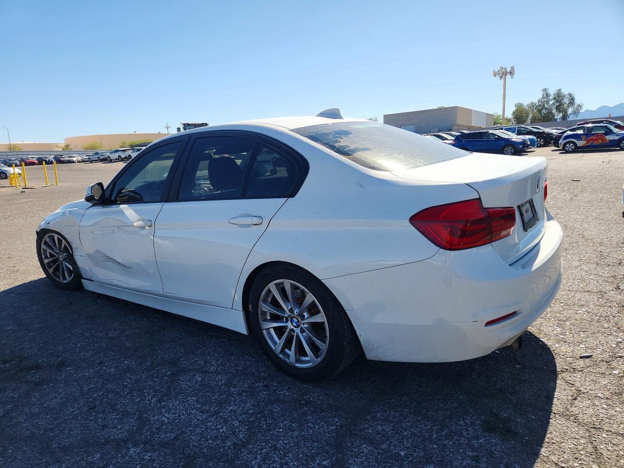 2017 BMW 320 I - Фото 2