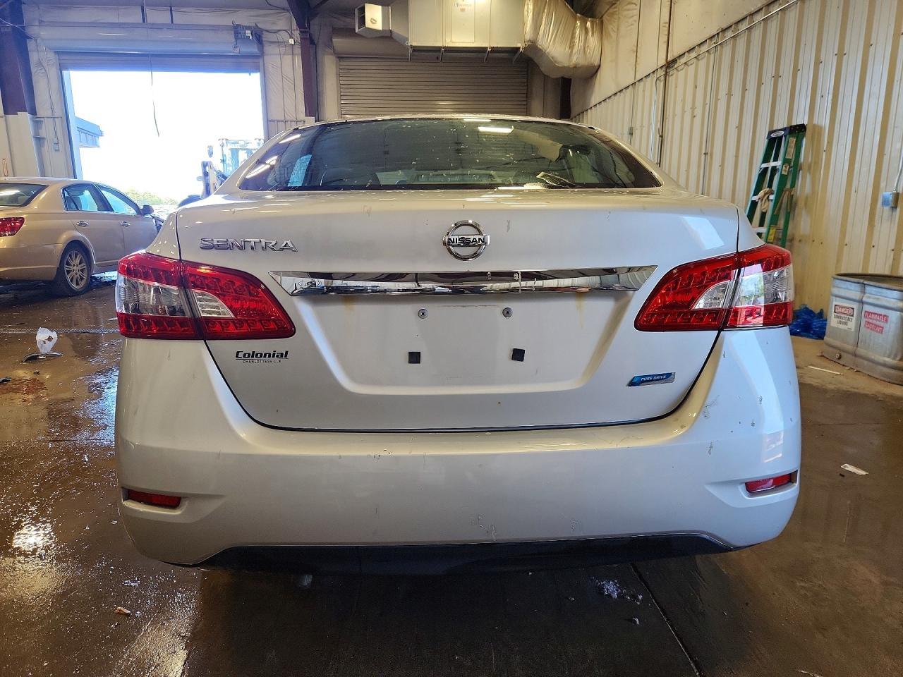 2014 Nissan Sentra S - Фото 6