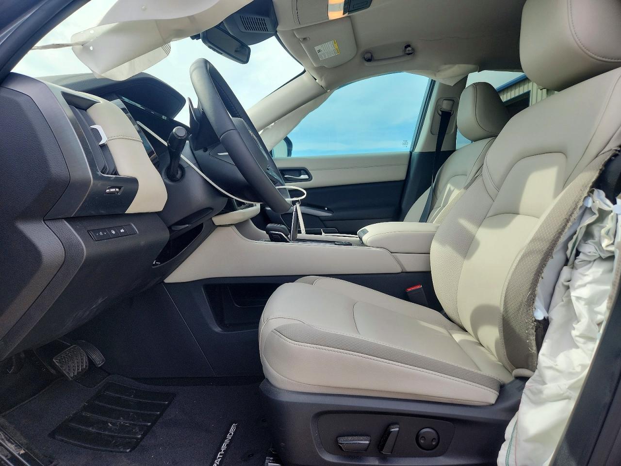 2025 Nissan Pathfinder Sl - Image 7