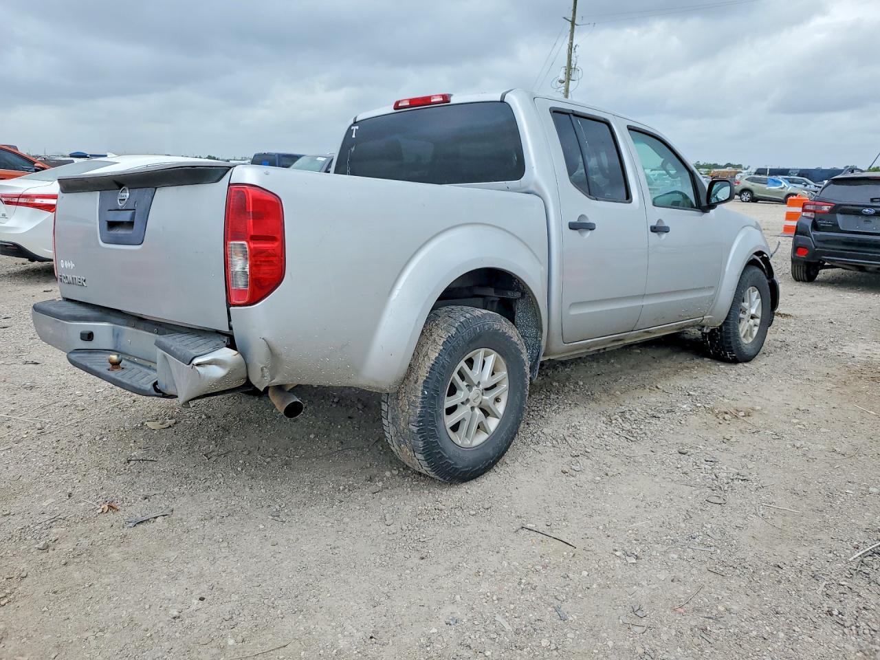 2014 Nissan Frontier - Фото 3