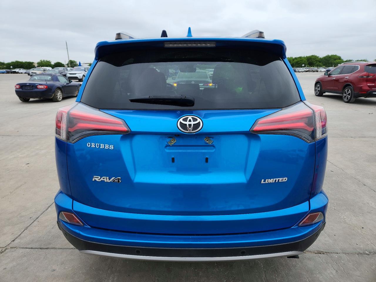 2017 Toyota Rav4 Limited - Фото 6