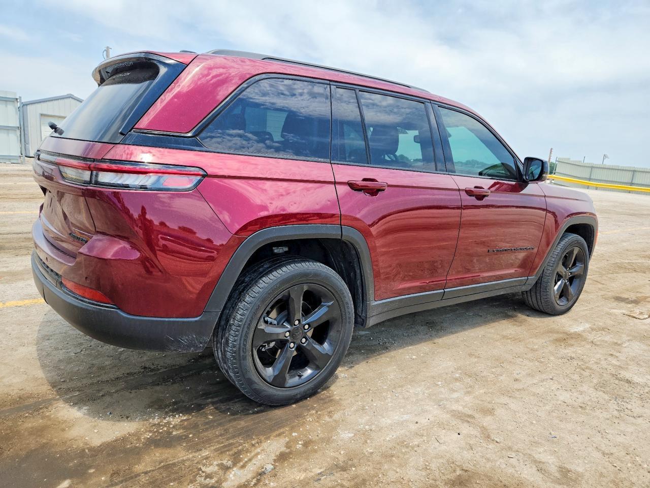 2023 Jeep Grand Cherokee Limited - Фото 3