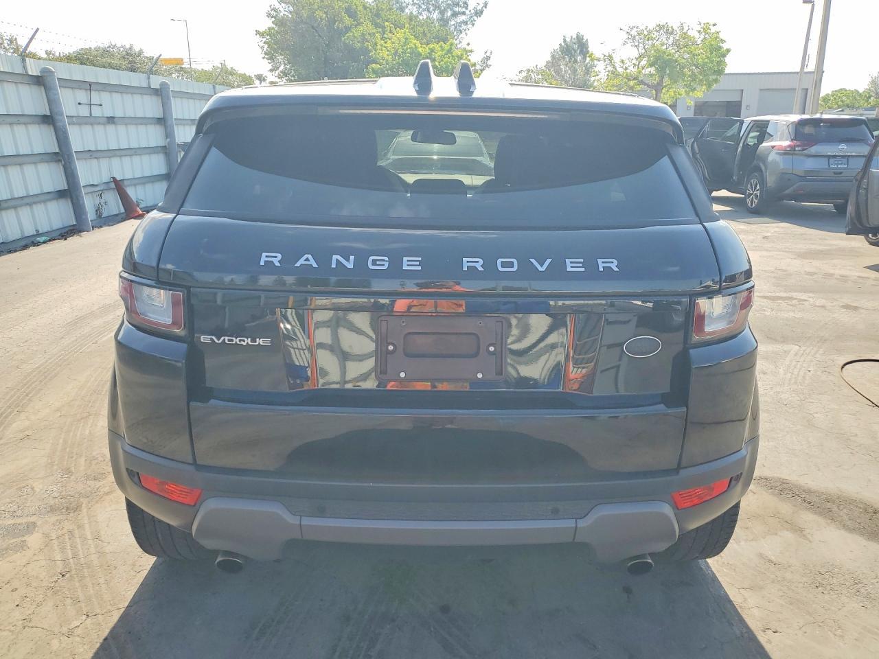 2017 Land Rover Range Rover Evoque Se - Фото 6