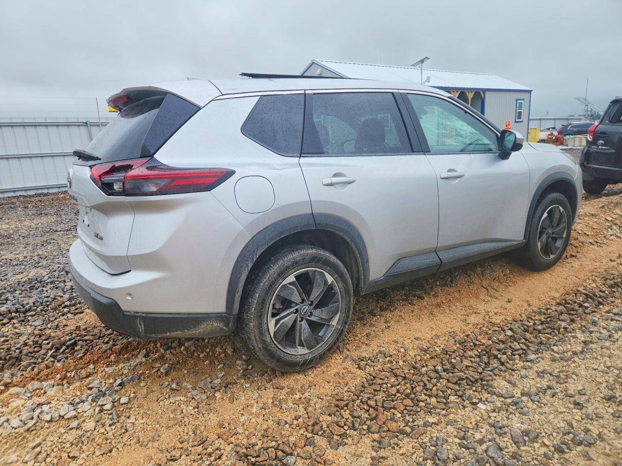 2024 Nissan Rogue Sv - Фото 3