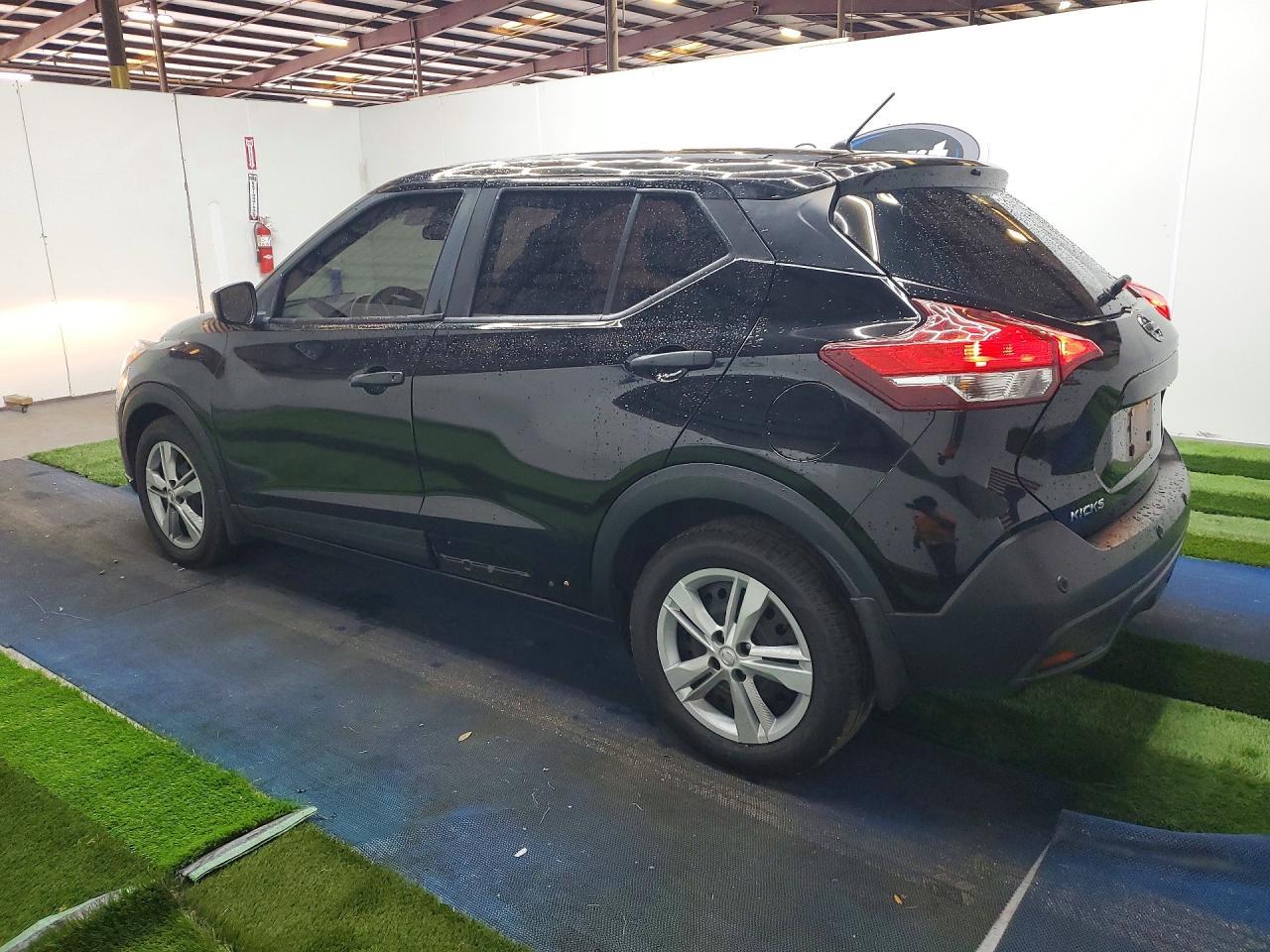 2020 Nissan Kicks S - Фото 2