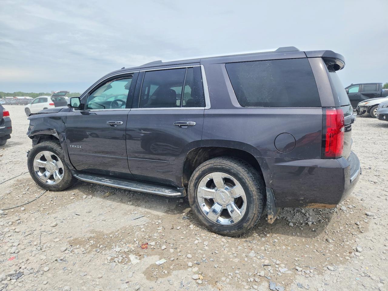 2017 Chevrolet Tahoe K1500 Premier - Фото 2