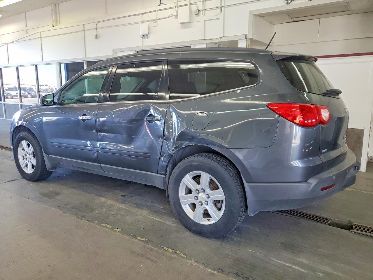 2010 Chevrolet Traverse Lt - Фото 2