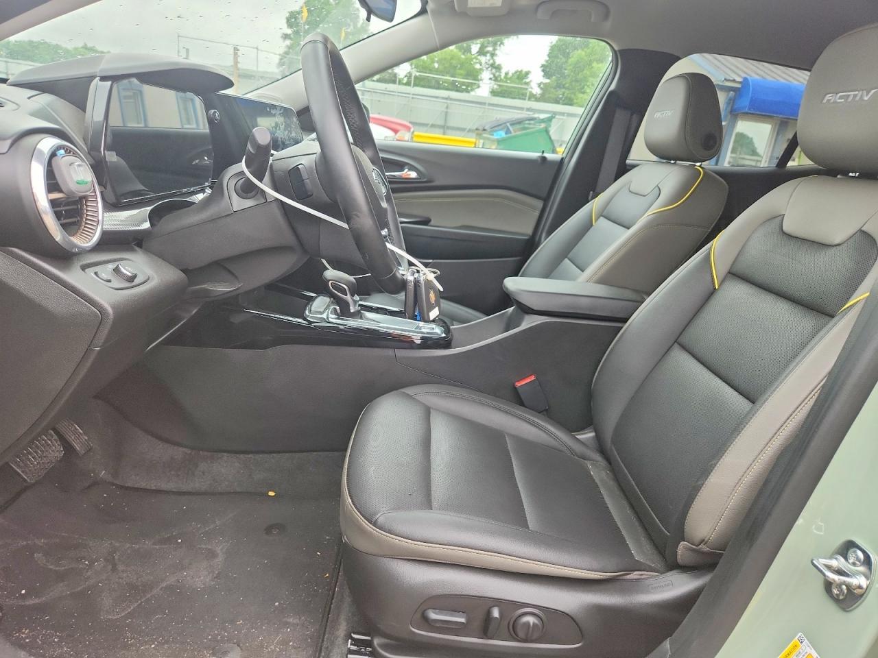 2025 Chevrolet Trax Activ - Image 7