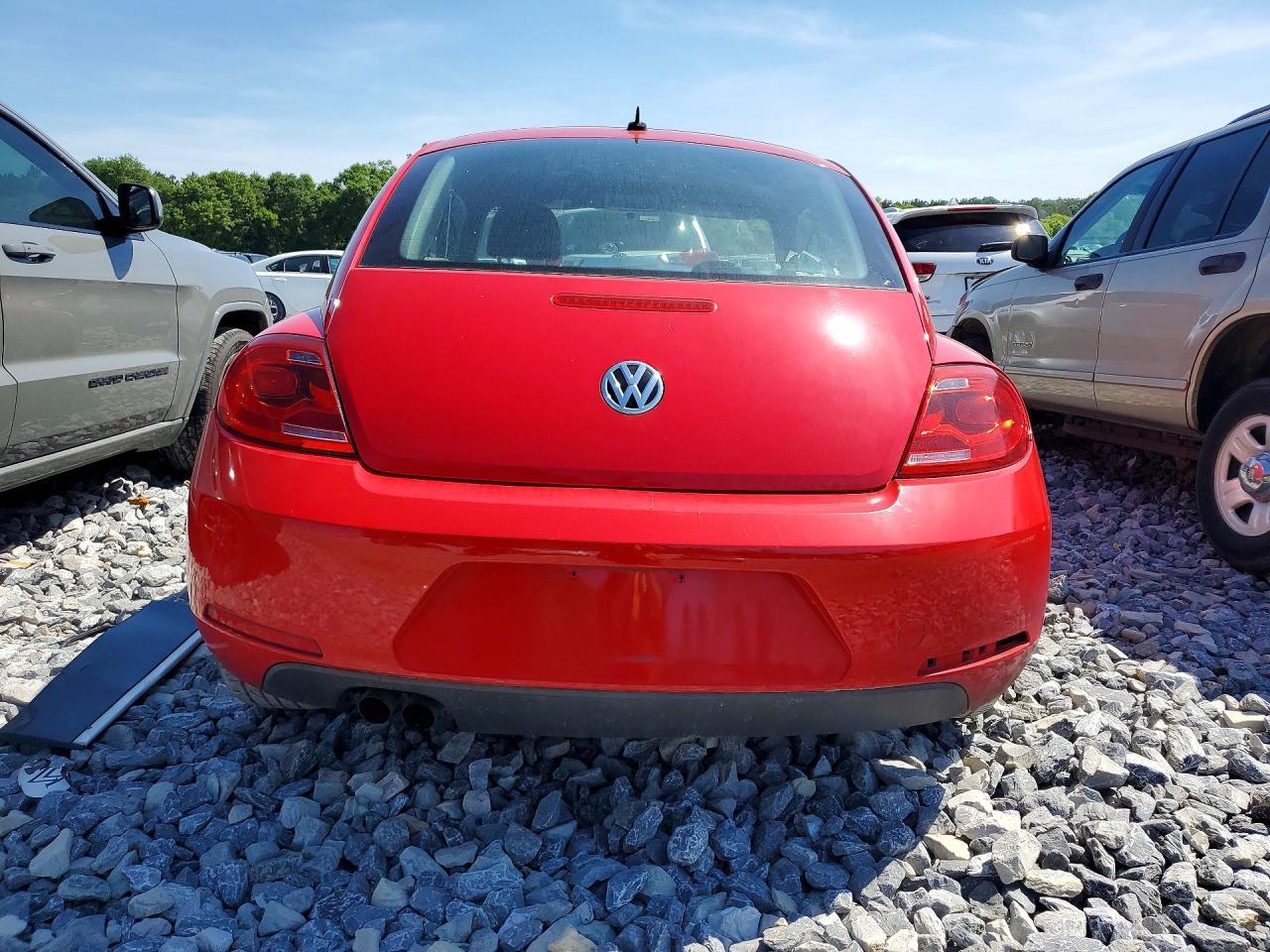 2013 Volkswagen Beetle - Фото 6